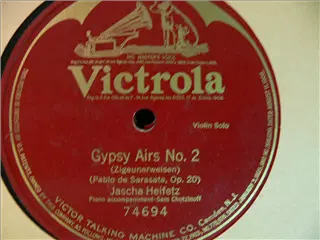 small_victrola 74694.webp